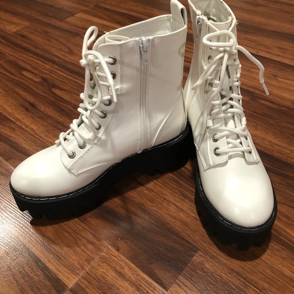 Woman boots - Picture 4 of 4